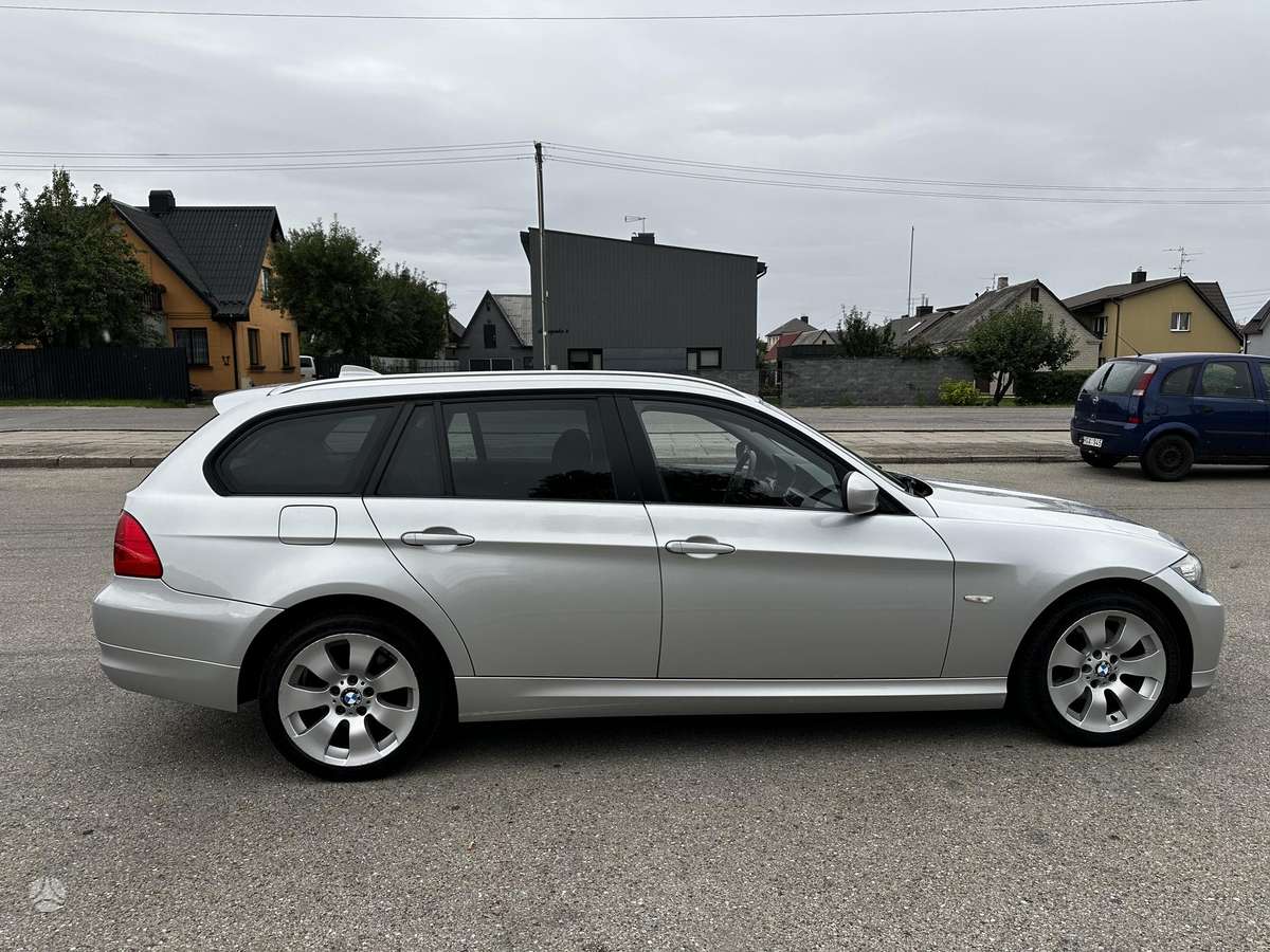 BMW 320 2012 — photo 6