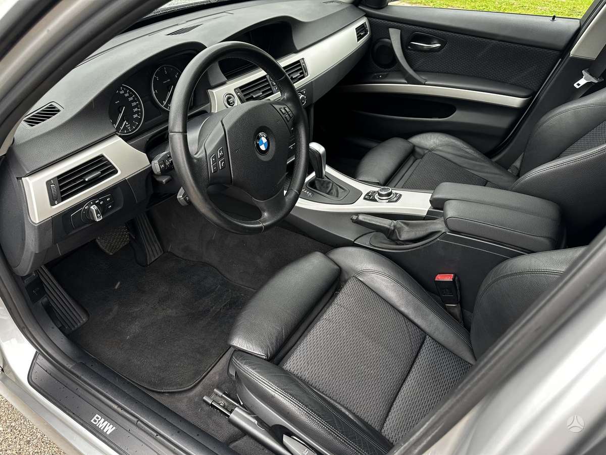 BMW 320 2012 — photo 9
