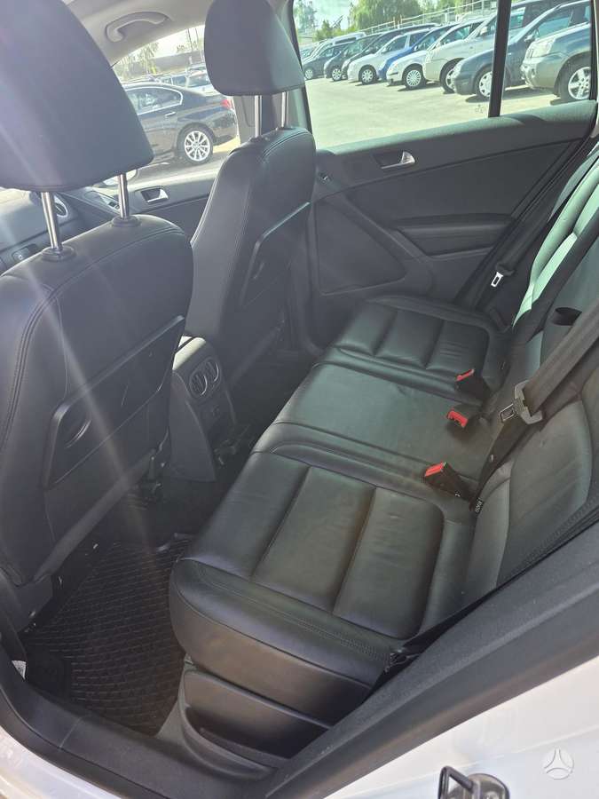 Volkswagen Tiguan 2011 — photo 22