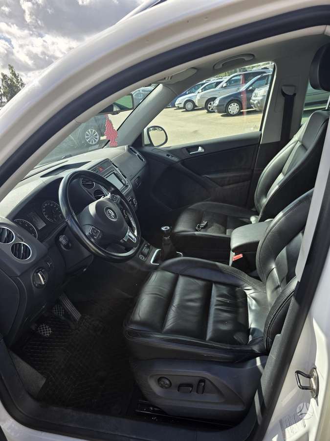 Volkswagen Tiguan 2011 — photo 25