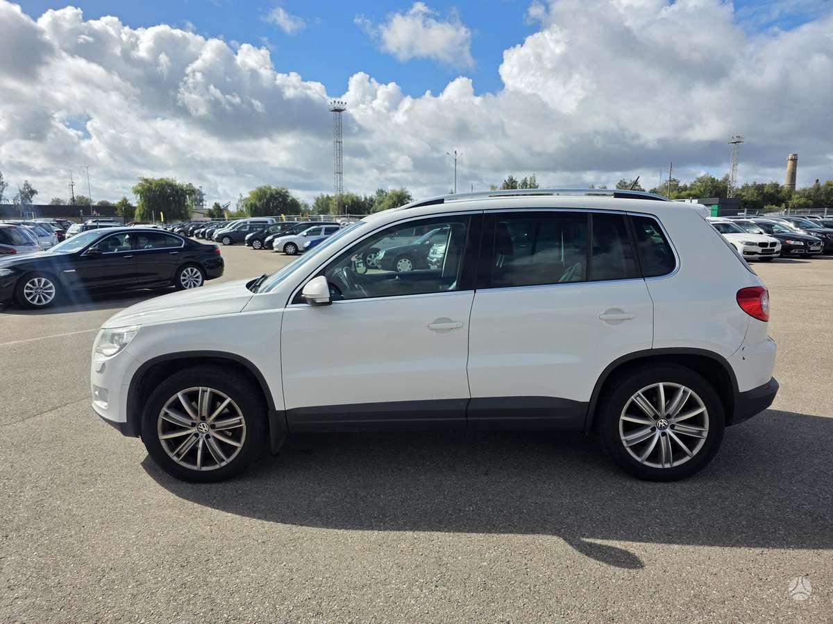 Volkswagen Tiguan 2011 — engine 1390 cm³, 150 HP (110kW)