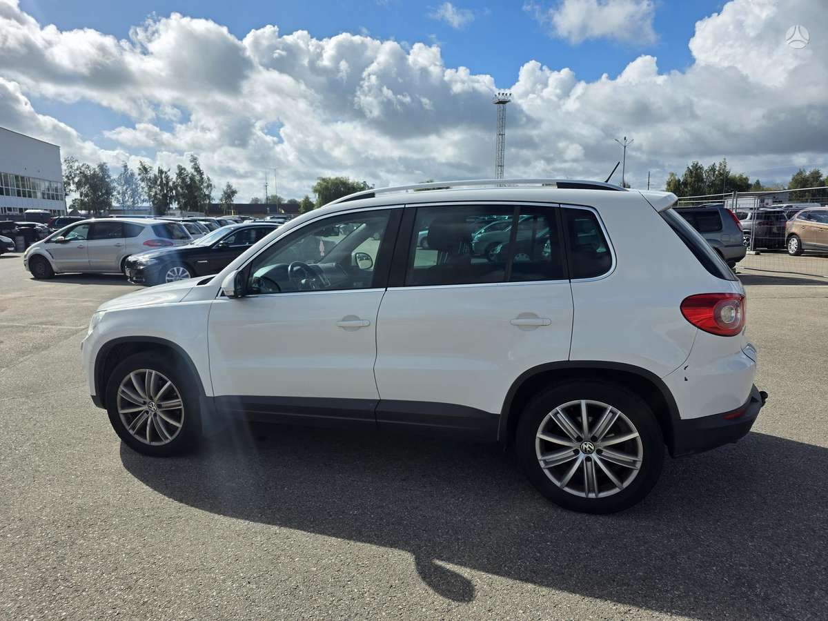 Volkswagen Tiguan 2011 — photo 5