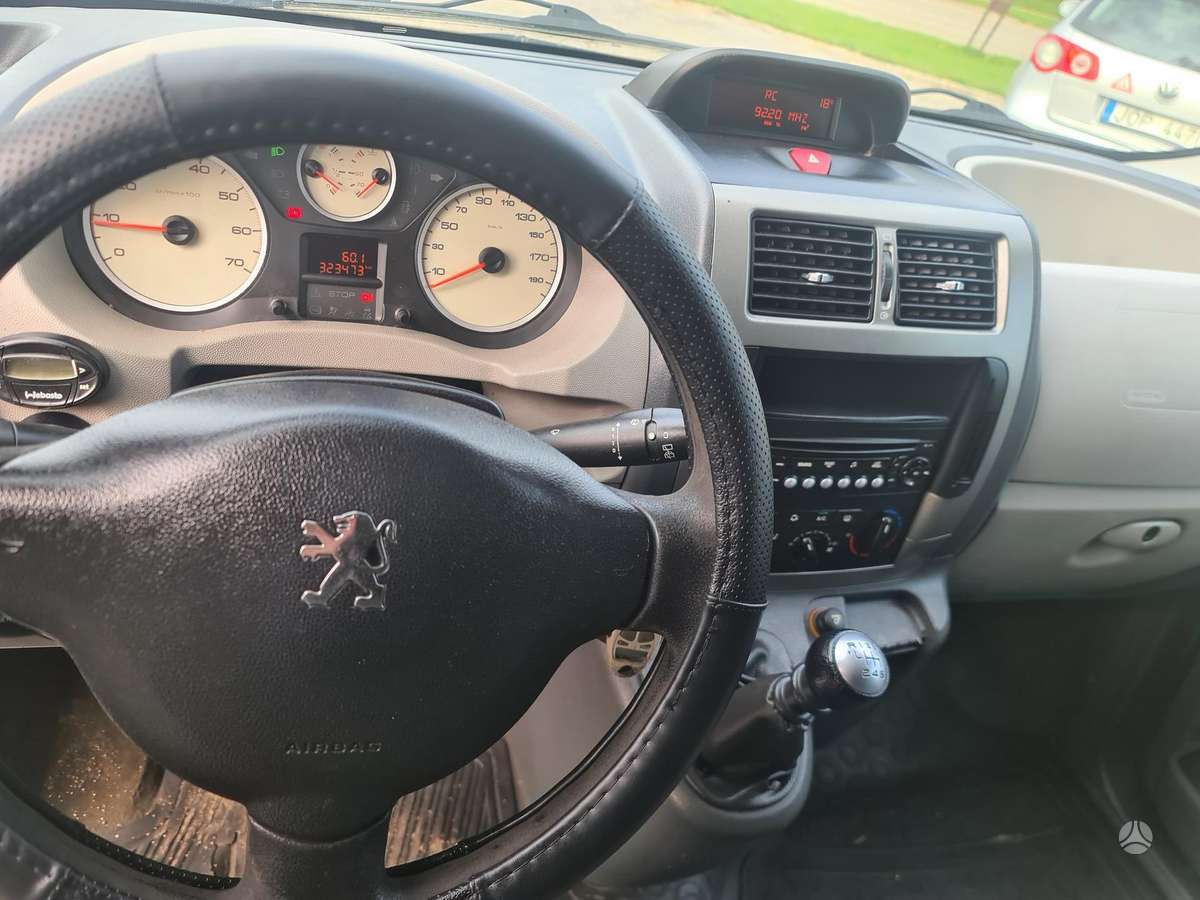 Peugeot Expert 2009 — photo 6