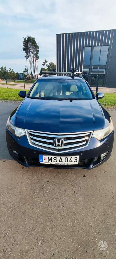 Honda Accord 2010 — photo 11
