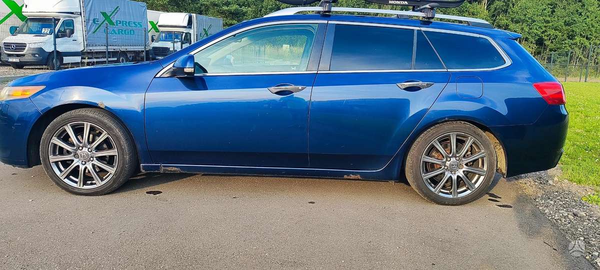 Honda Accord 2010 — photo 12