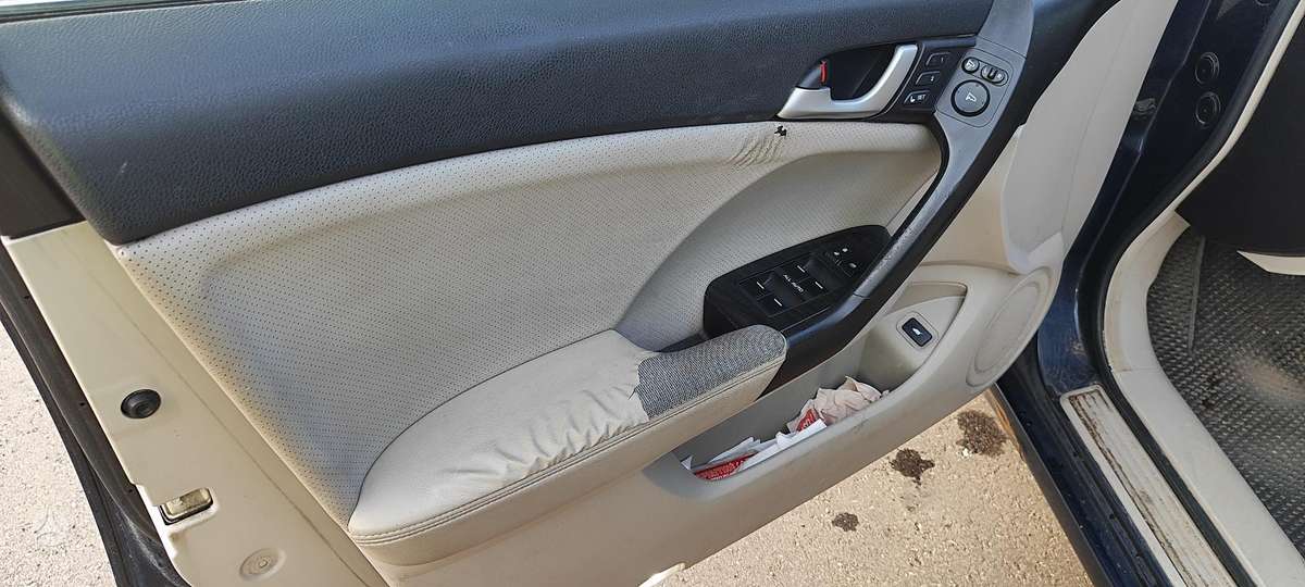 Honda Accord 2010 — photo 24