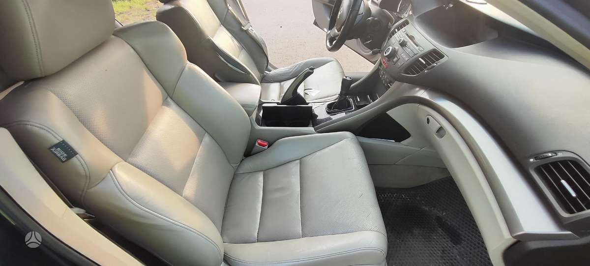 Honda Accord 2010 — photo 31