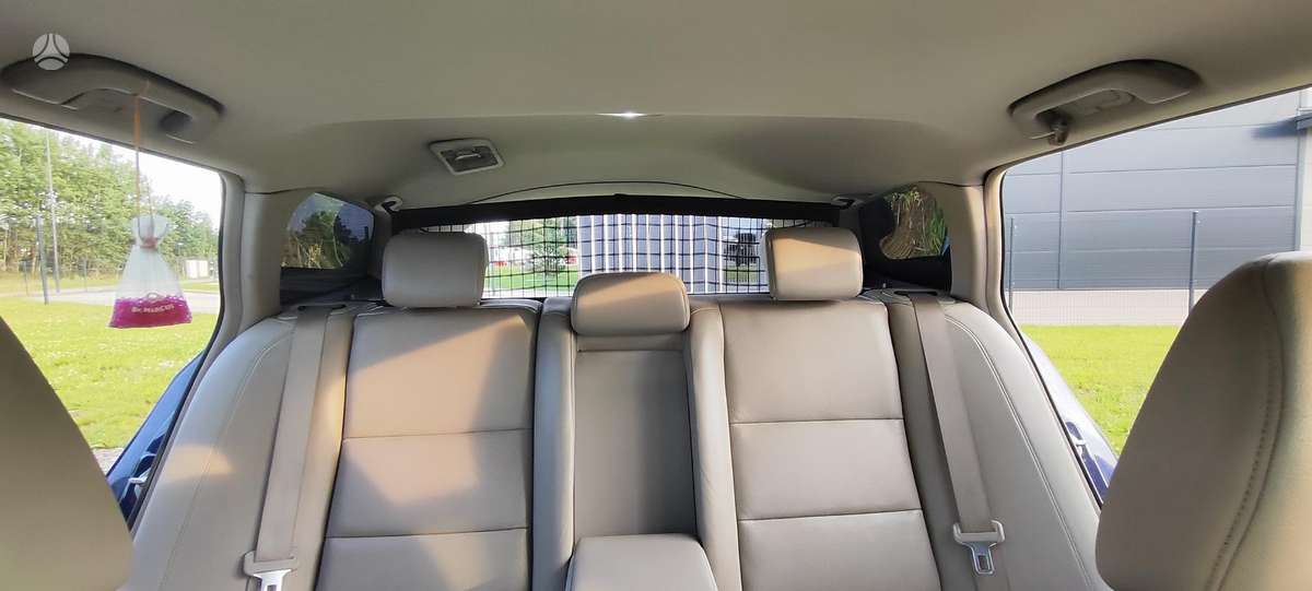 Honda Accord 2010 — photo 32