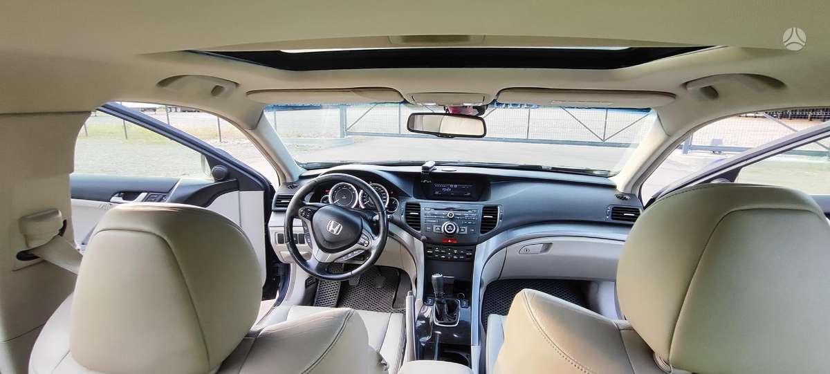 Honda Accord 2010 — photo 35