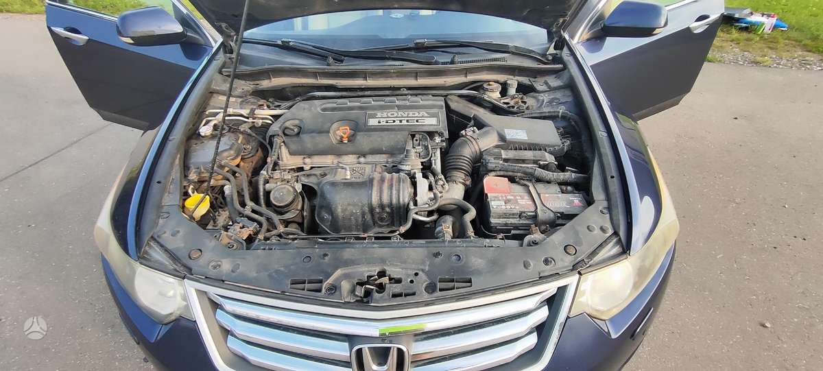 Honda Accord 2010 — photo 40