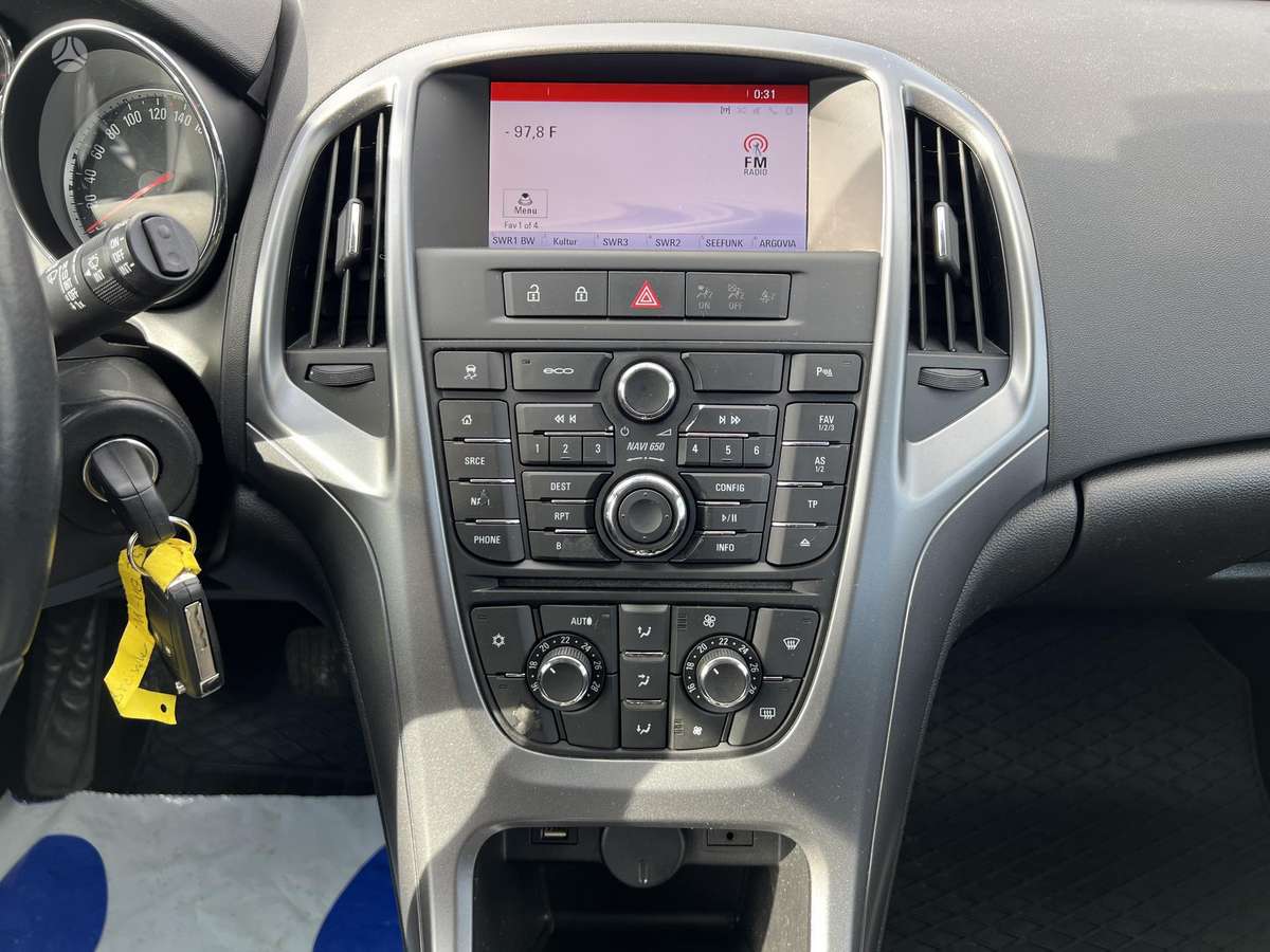 Opel Astra 2015 — photo 13