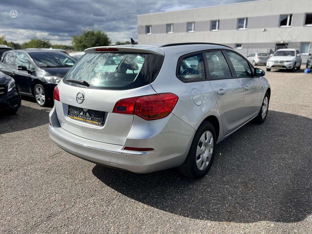 Opel Astra 2015 — engine 1598 cm³, 136 HP (100kW)