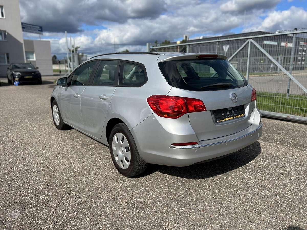 Opel Astra 2015 — photo 6