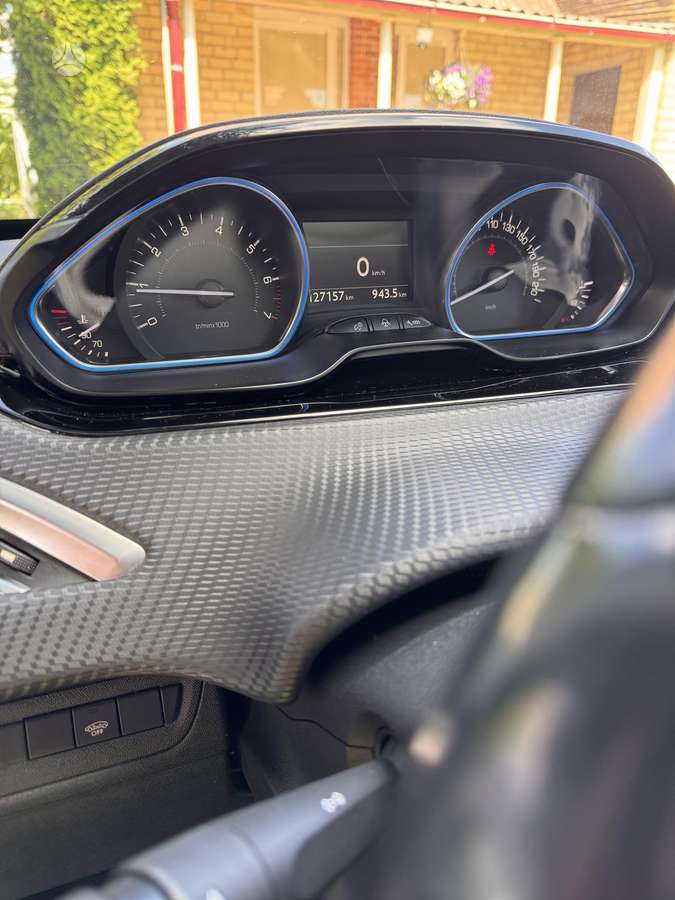 Peugeot 2008 2015 — photo 6