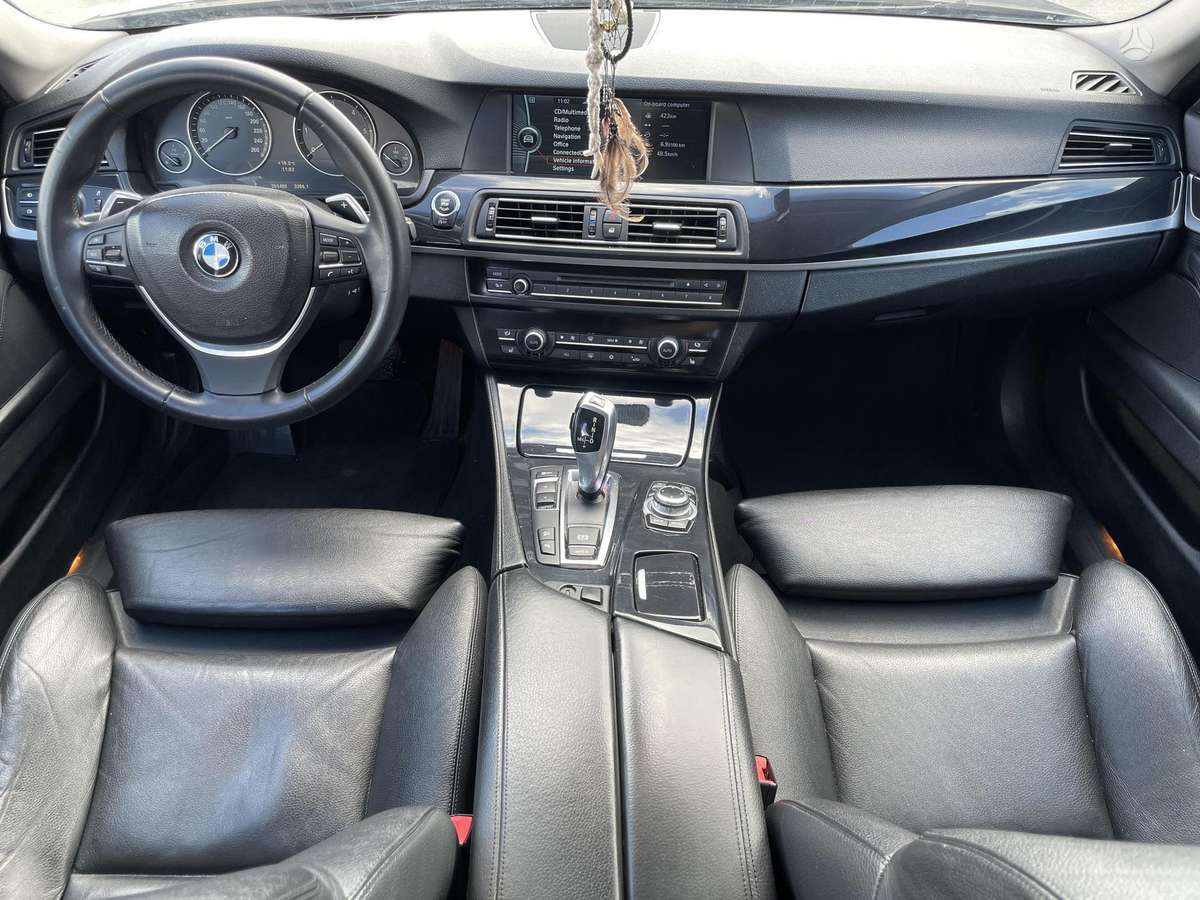 BMW 525 2011 — photo 10