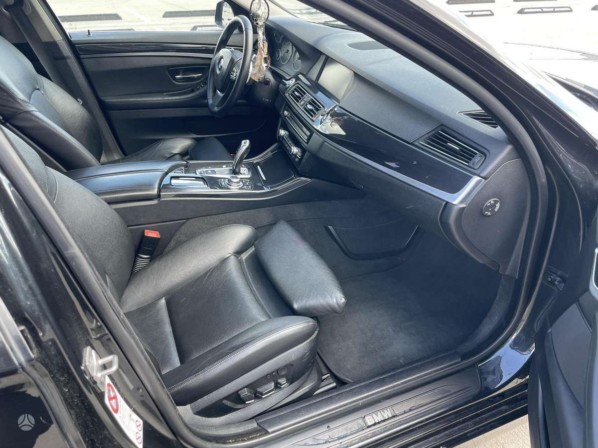 BMW 525 2011 — photo 11