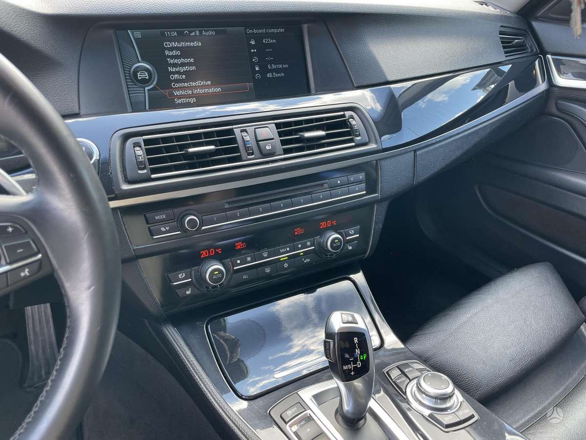 BMW 525 2011 — photo 14