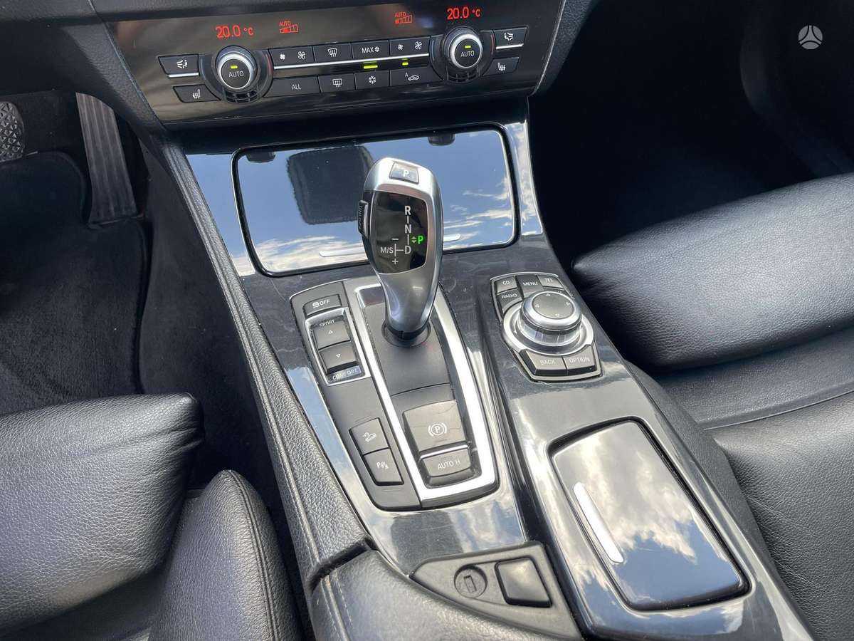 BMW 525 2011 — photo 15