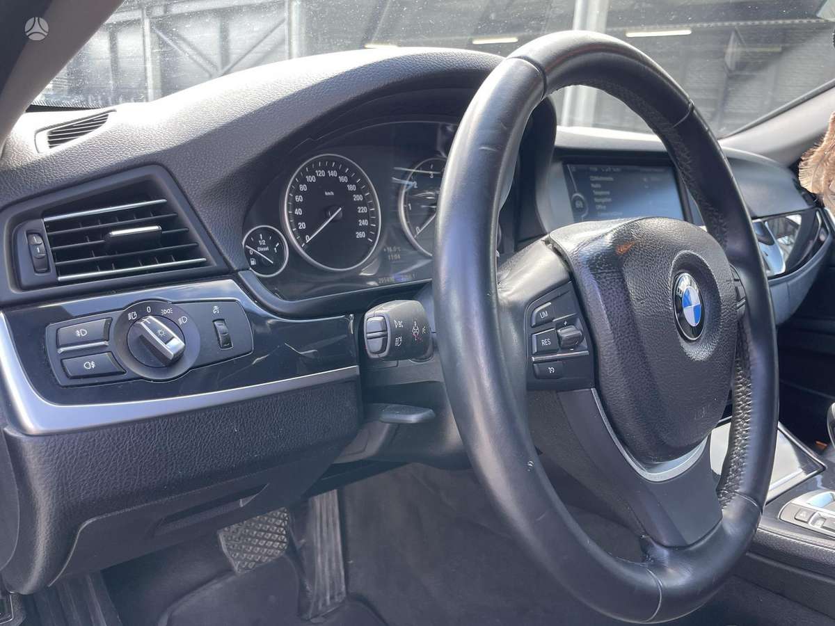 BMW 525 2011 — photo 16
