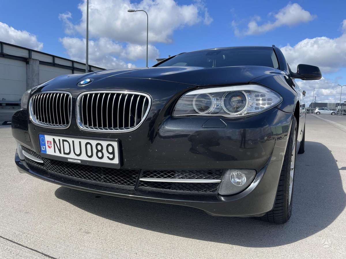 BMW 525 2011 — photo 24