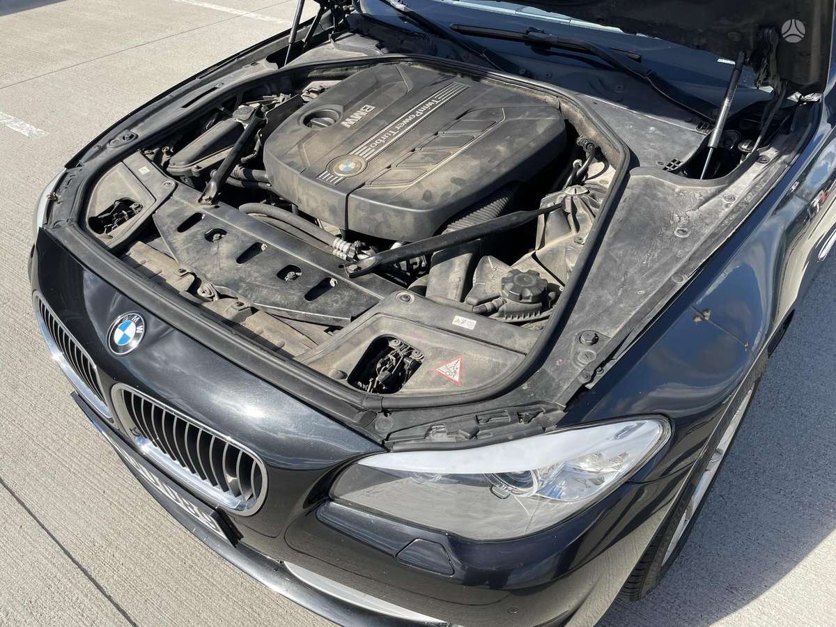 BMW 525 2011 — photo 25