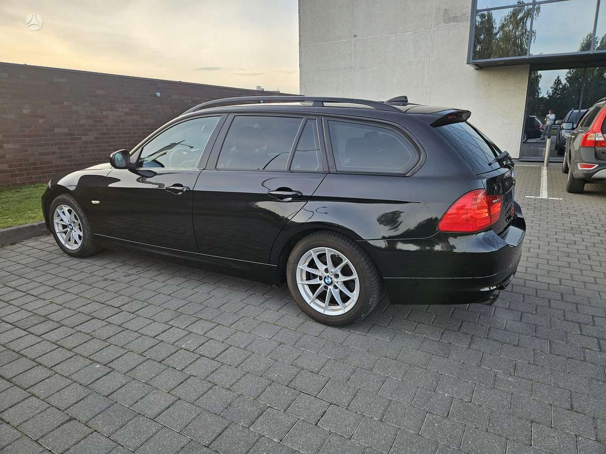 BMW 320 2011 — двигун 2000 cm³, 150 HP (110kW)
