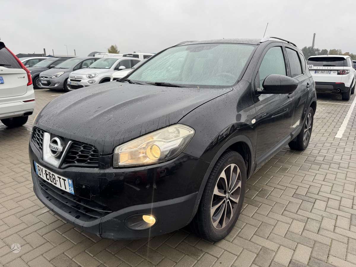 Nissan Qashqai 2011 — вигляд ззаду