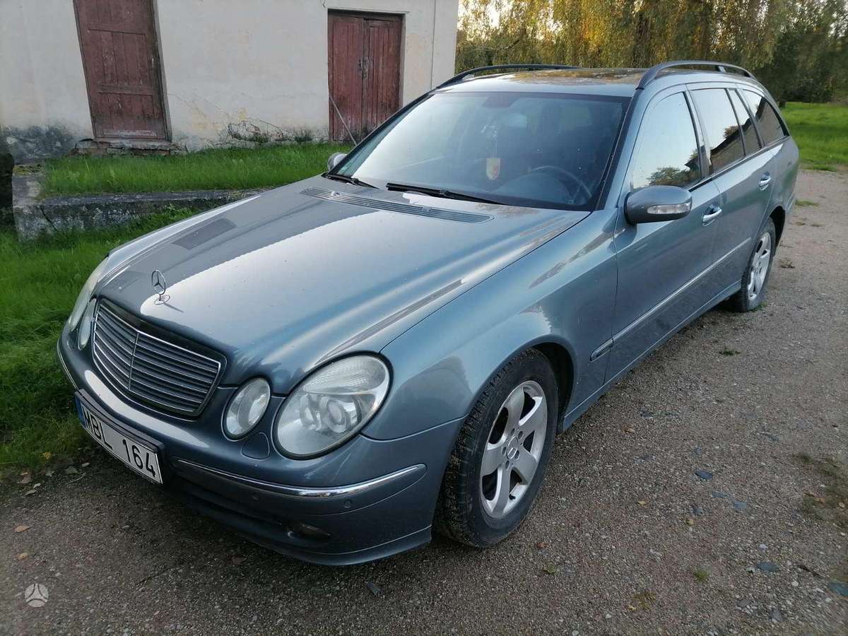 Mercedes-Benz E220 2006 — interior