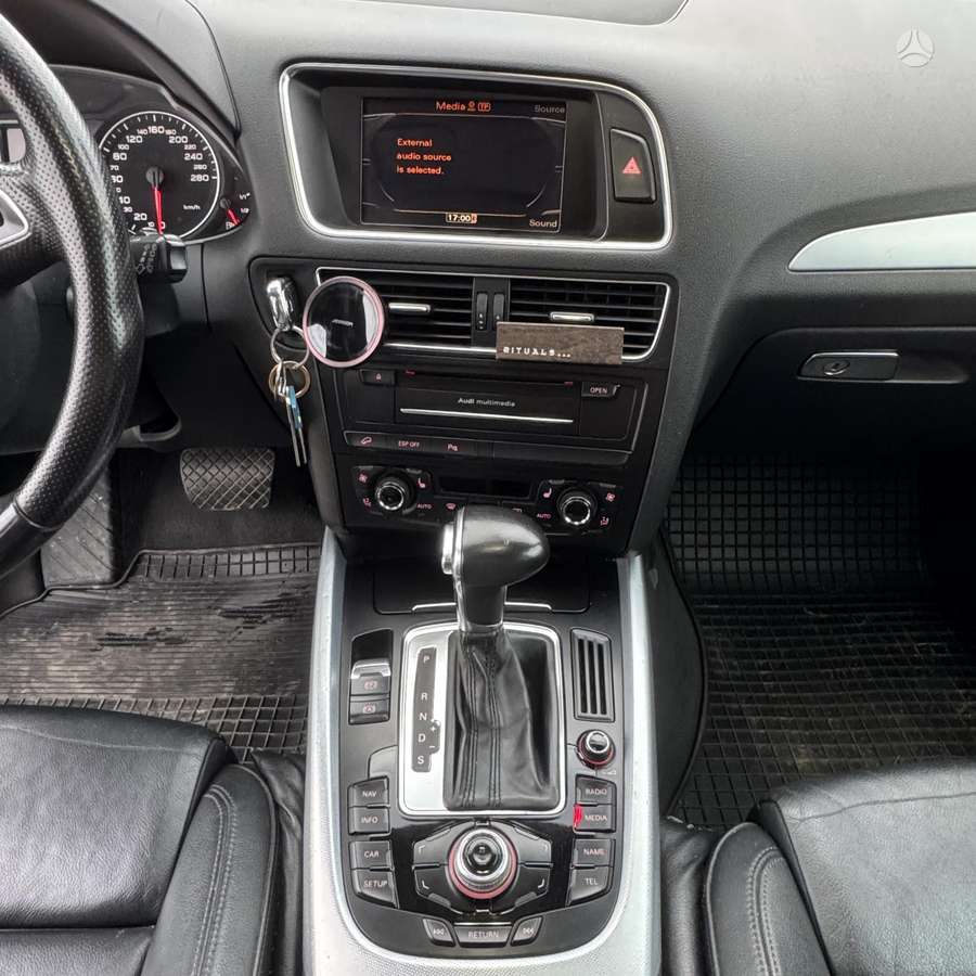 Audi Q5 2010 — photo 6