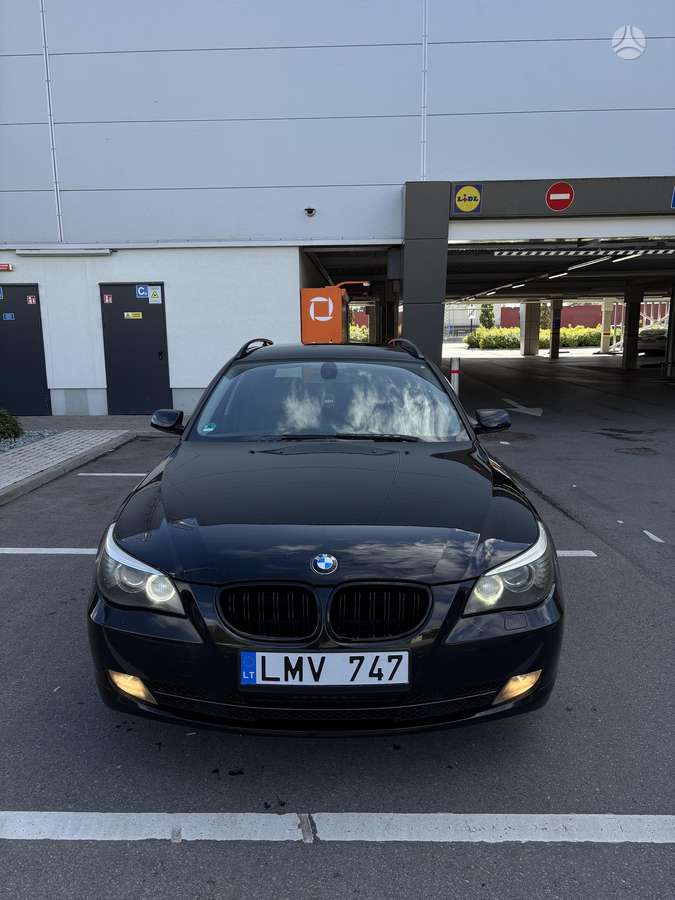 BMW 525 2007 — вигляд ззаду