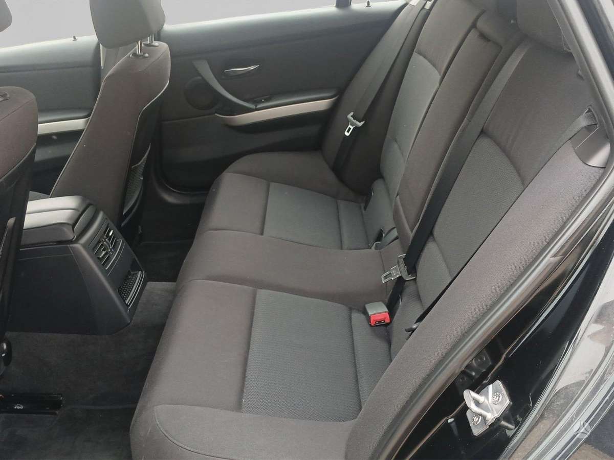 BMW 316 2012 — photo 12