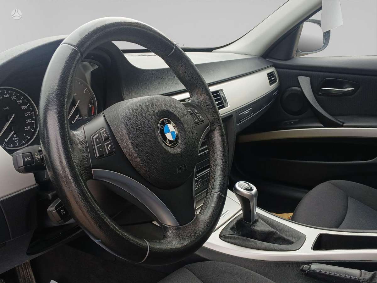 BMW 316 2012 — photo 8
