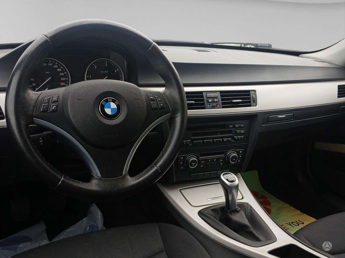 BMW 316 2012 — photo 9