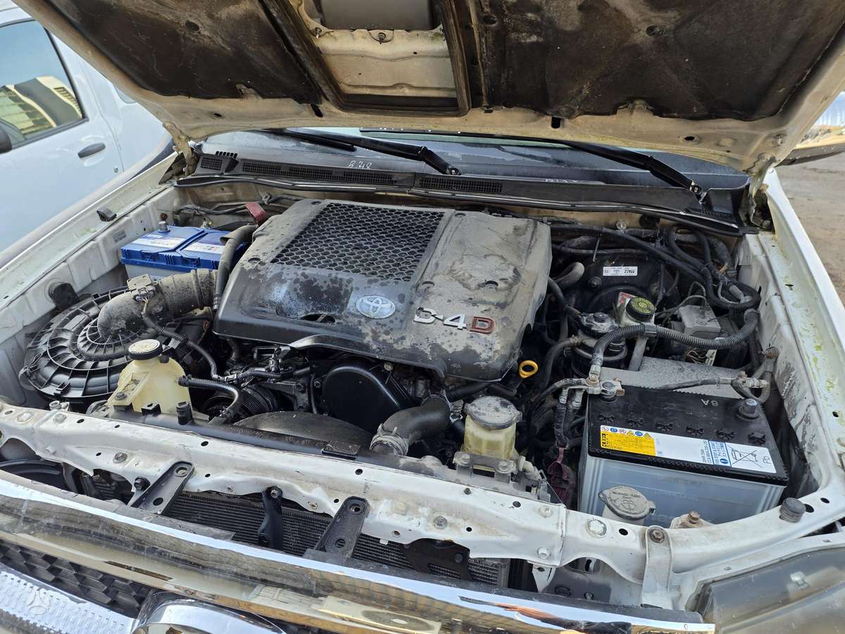 Toyota Hilux 2008 — photo 11