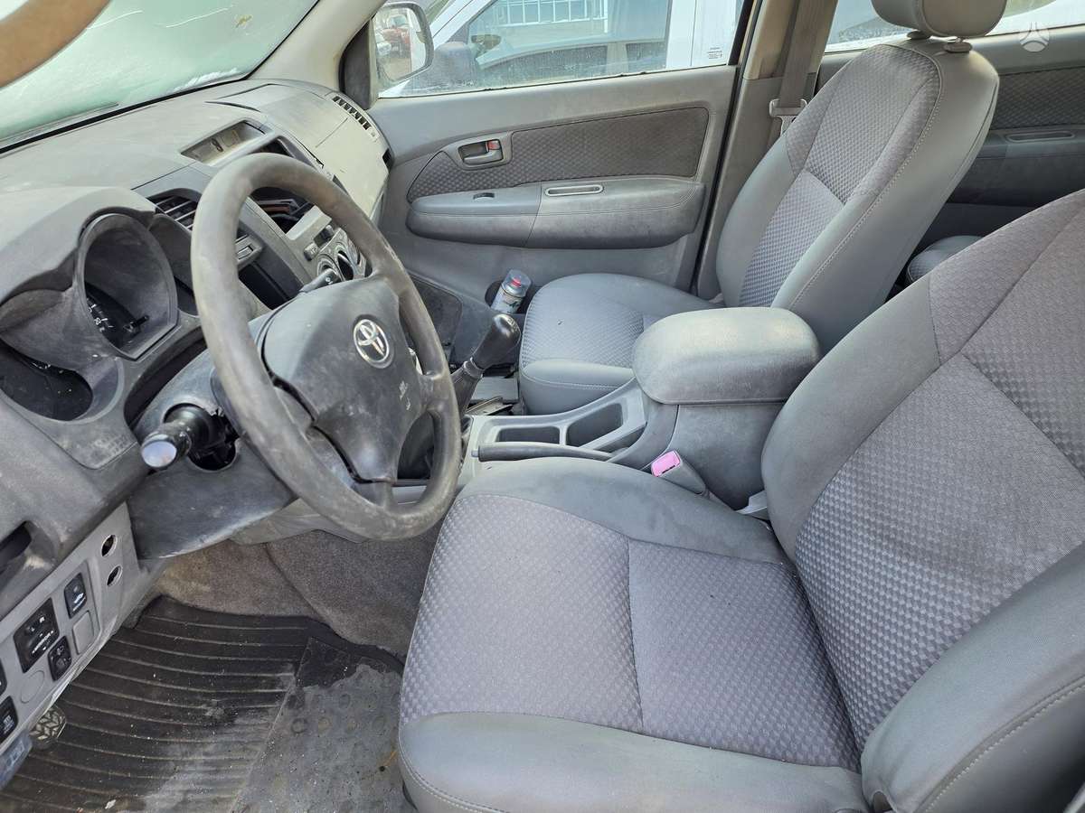 Toyota Hilux 2008 — photo 6