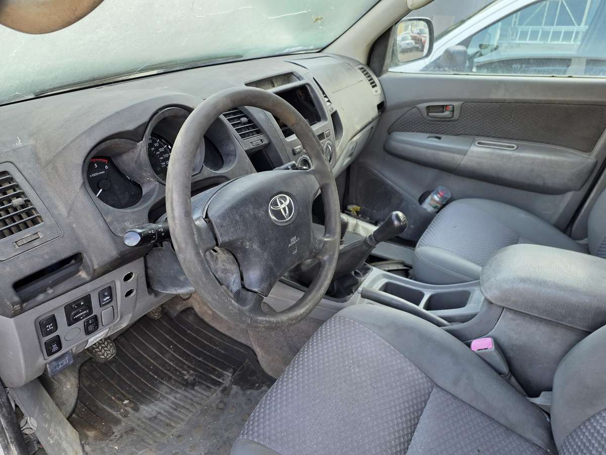 Toyota Hilux 2008 — photo 7