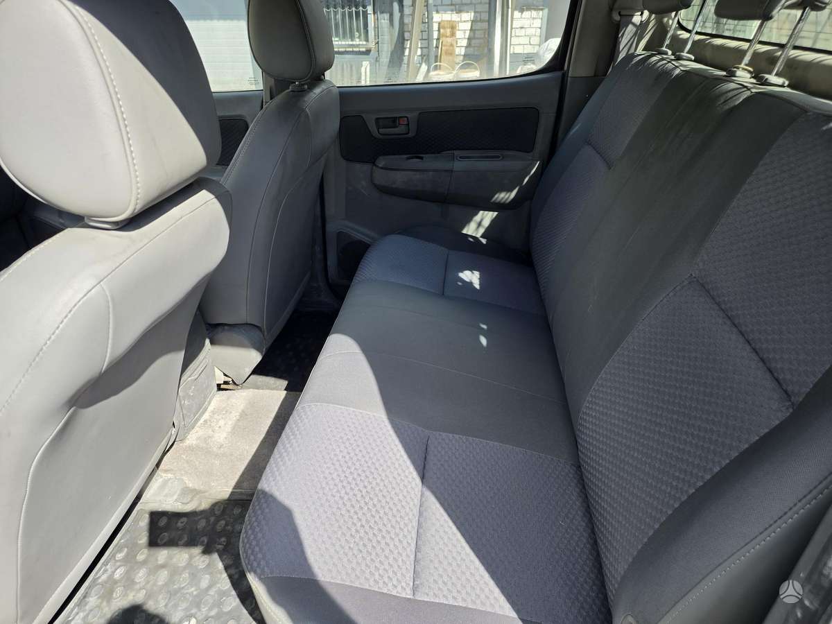 Toyota Hilux 2008 — photo 8