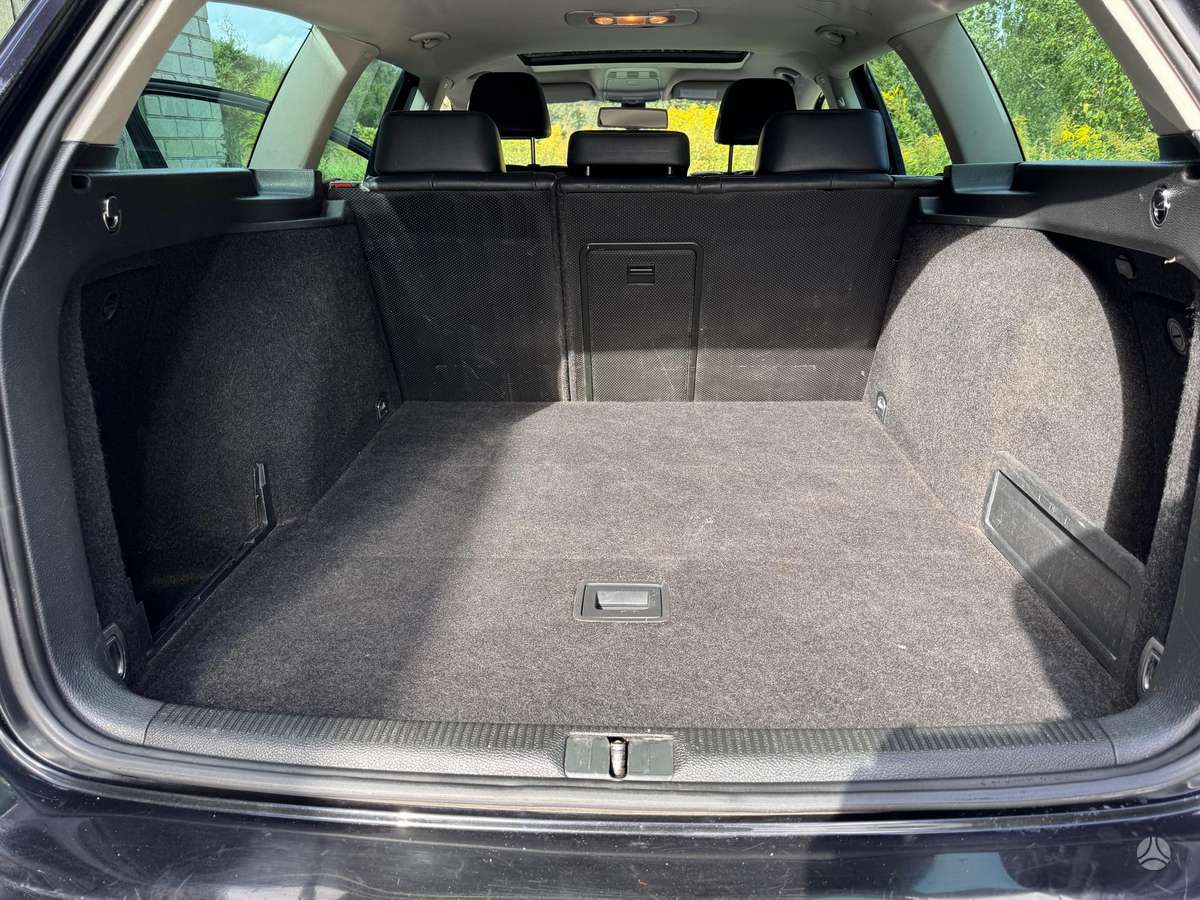 Volkswagen Passat 2010 — photo 17