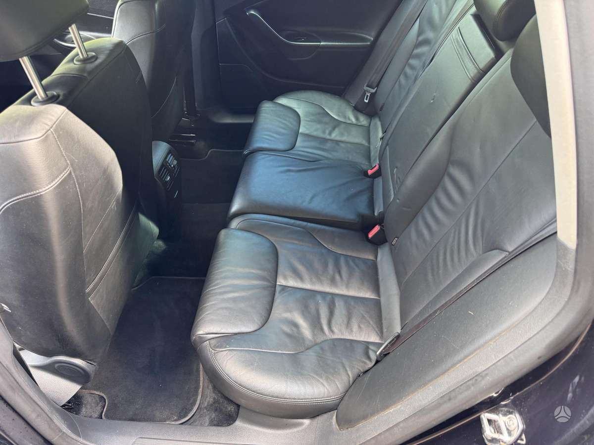 Volkswagen Passat 2010 — photo 18