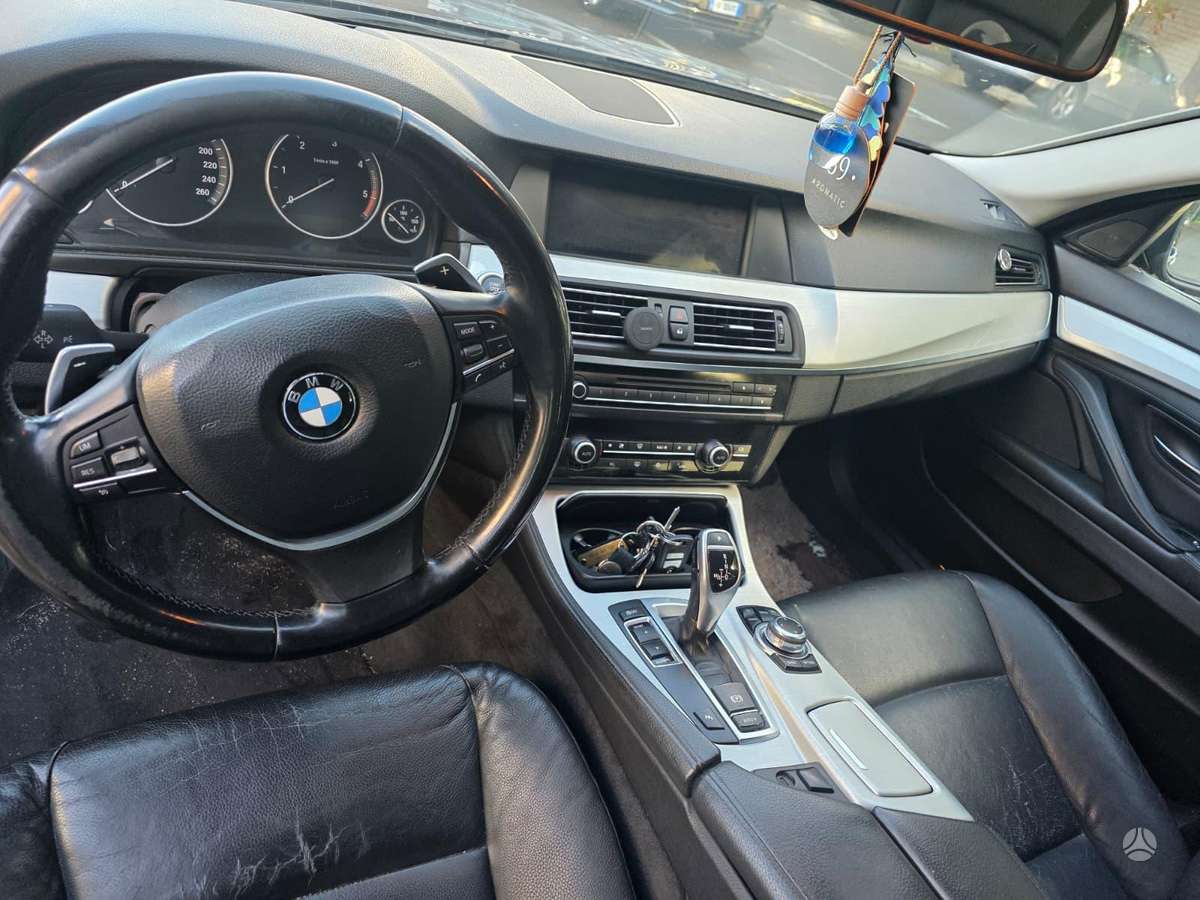 BMW 520 2010 — photo 7