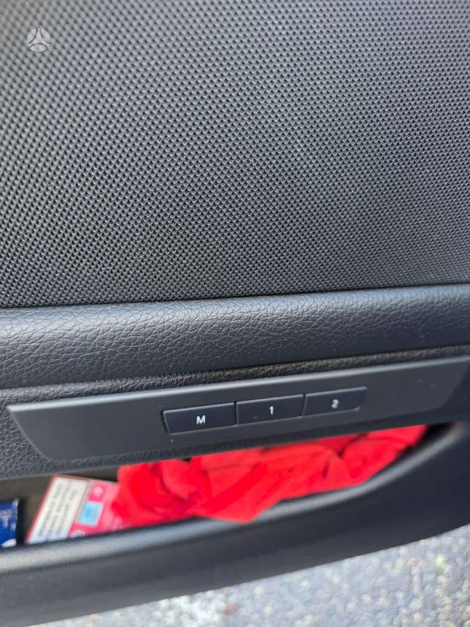 BMW 520 2010 — photo 9