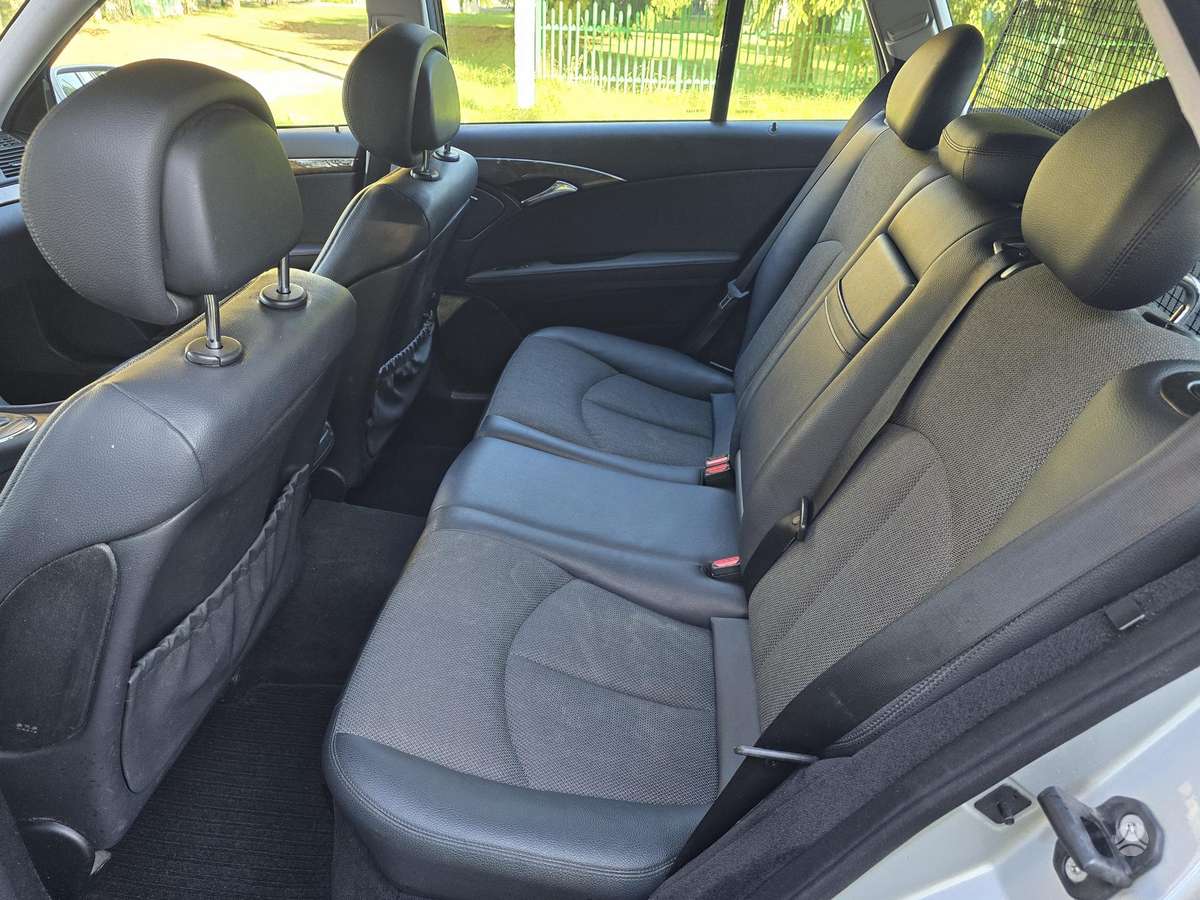 Mercedes-Benz E220 2008 — photo 14