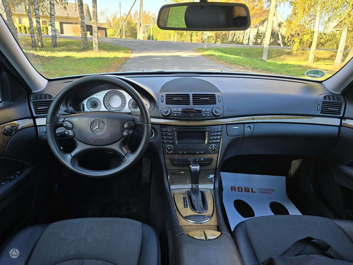 Mercedes-Benz E220 2008 — photo 15