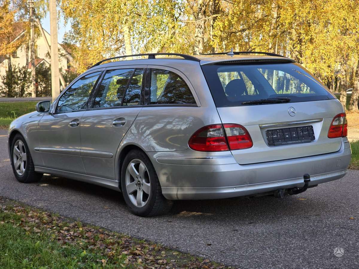 Mercedes-Benz E220 2008 — interior