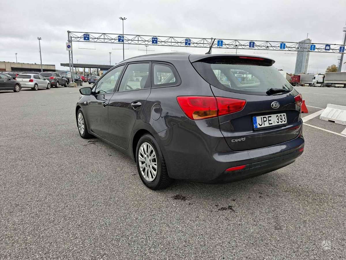Kia Ceed 2013 — салон