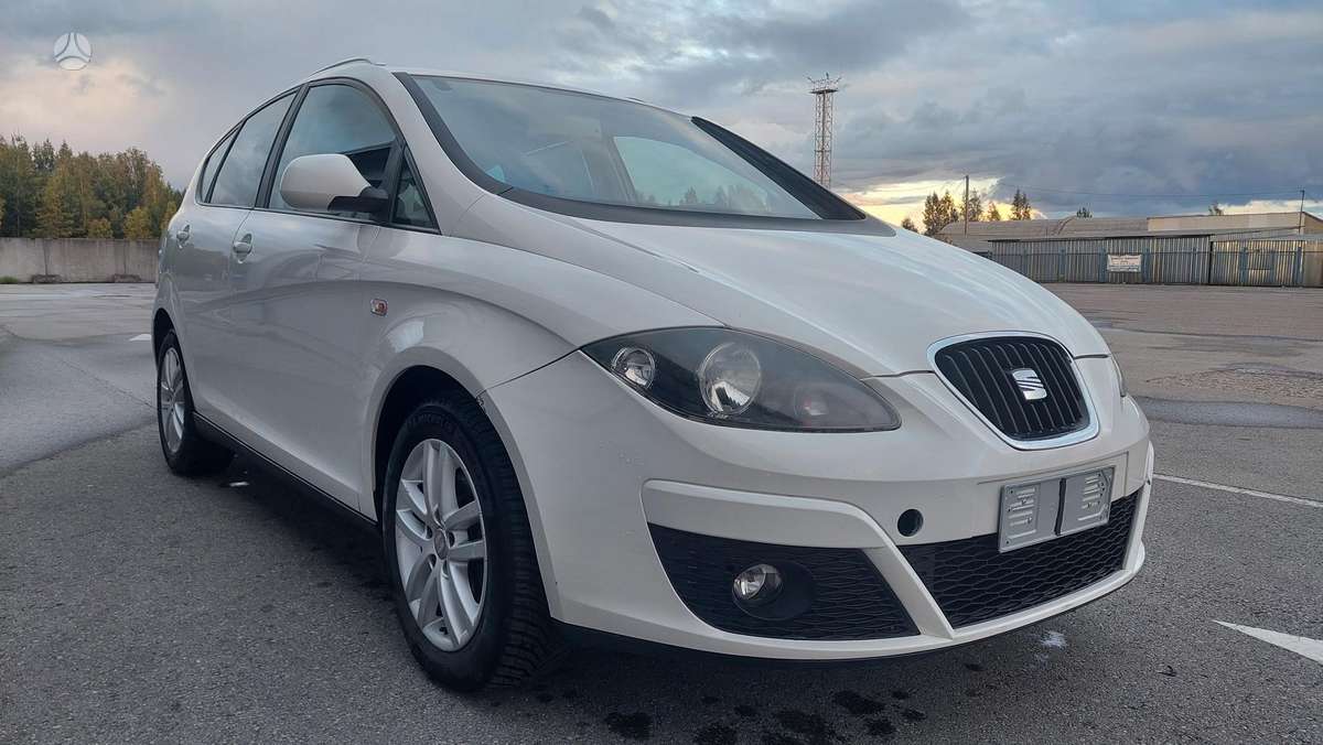 Seat Altea 2012 — салон