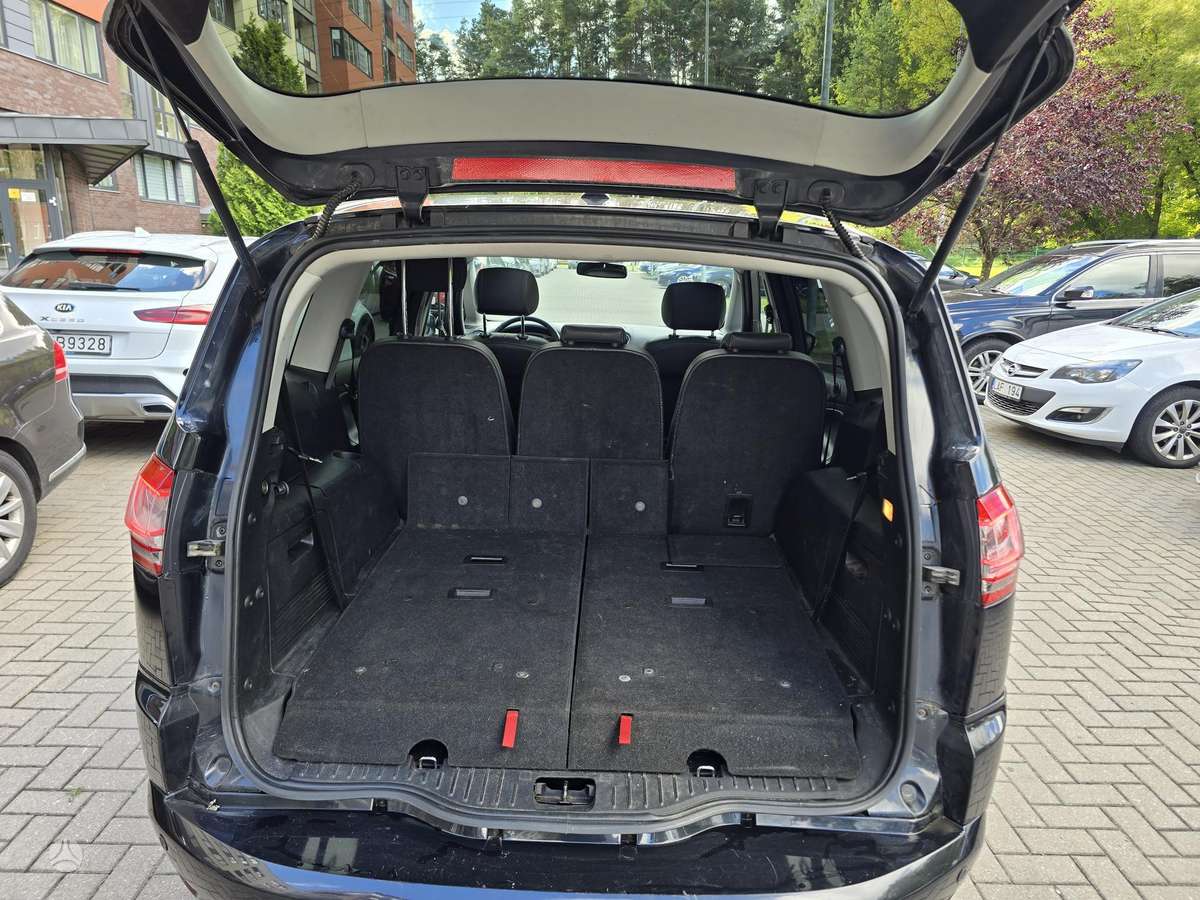 Ford S-MAX 2010 — photo 8