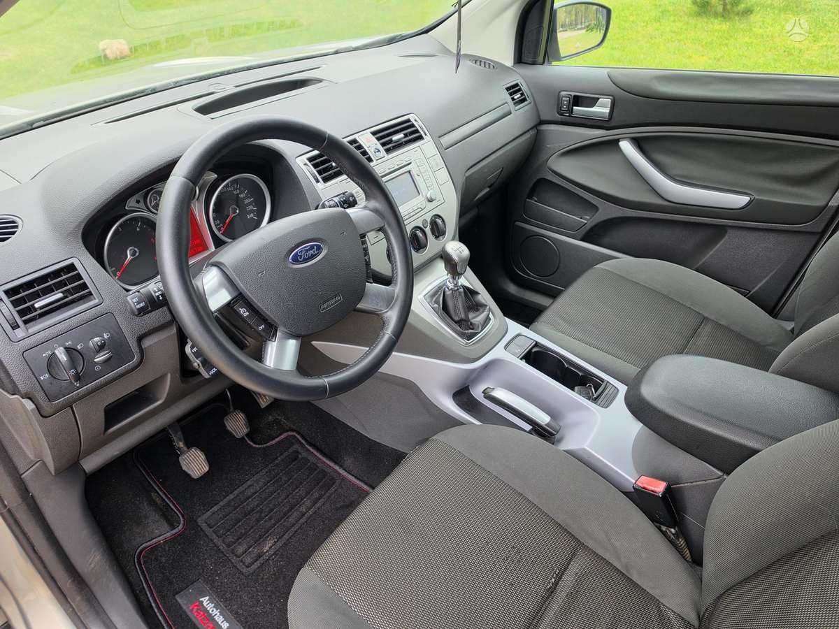 Ford Kuga 2010 — photo 12