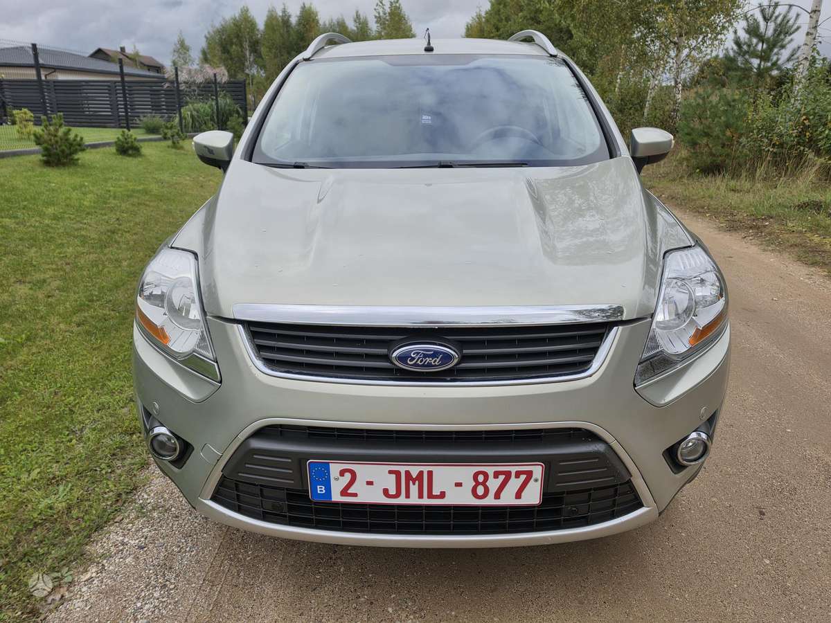 Ford Kuga 2010 — interior