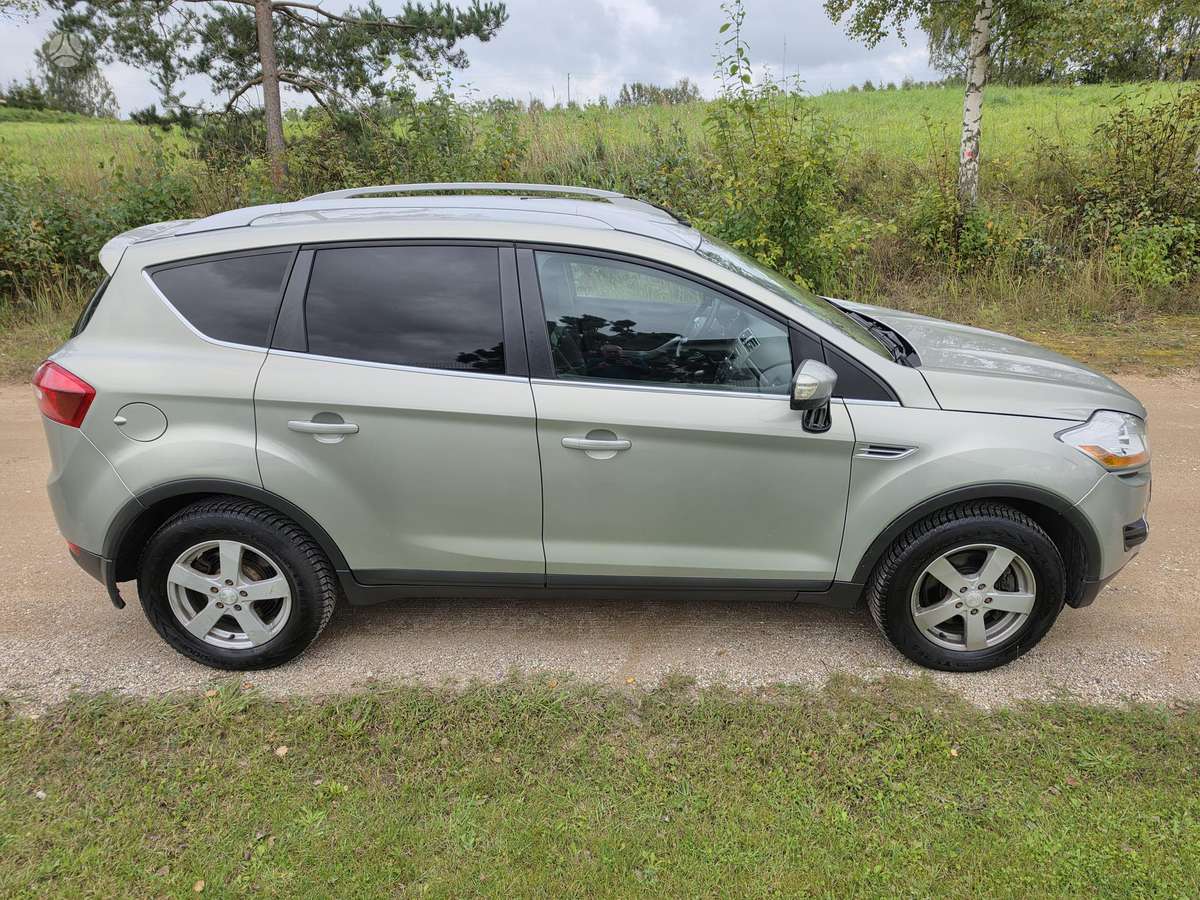 Ford Kuga 2010 — photo 7